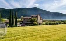 Villa con piscina e giardino