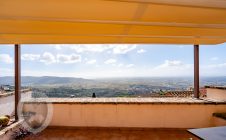 Apartment in the center with terrace