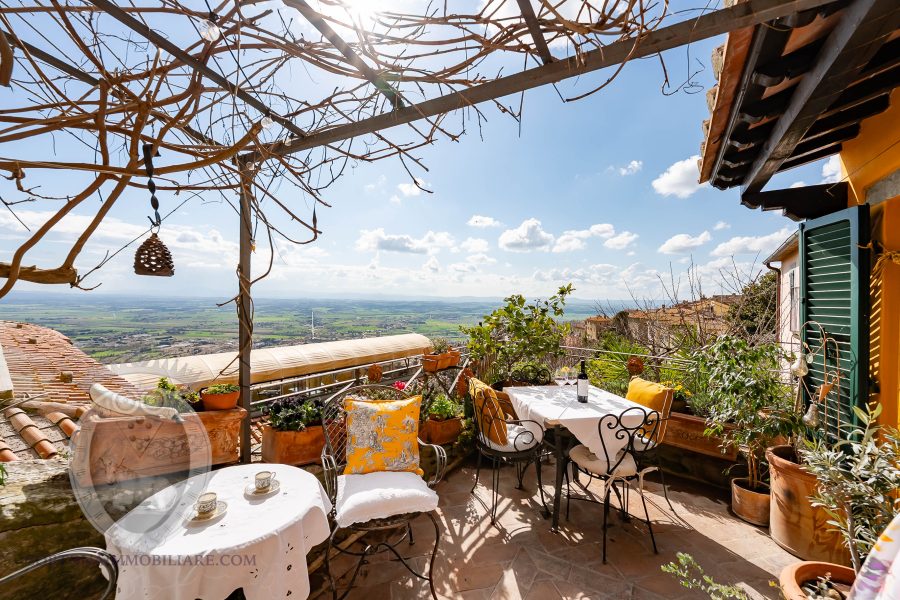 Townhouse in the center