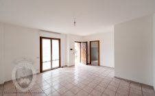 Apartment with garden