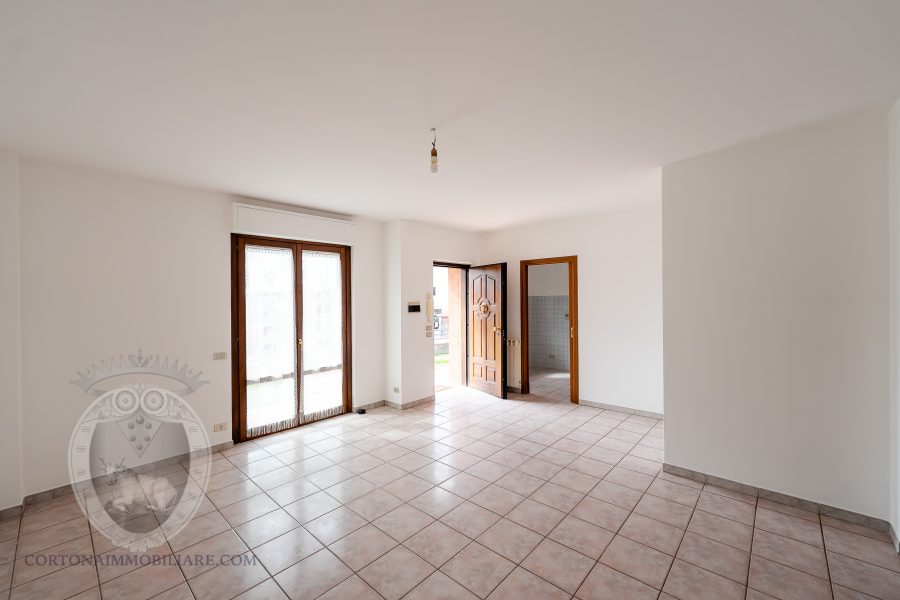 Apartment with garden