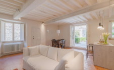 Apartment in the center with garden