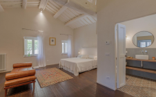 Apartment in the center with garden