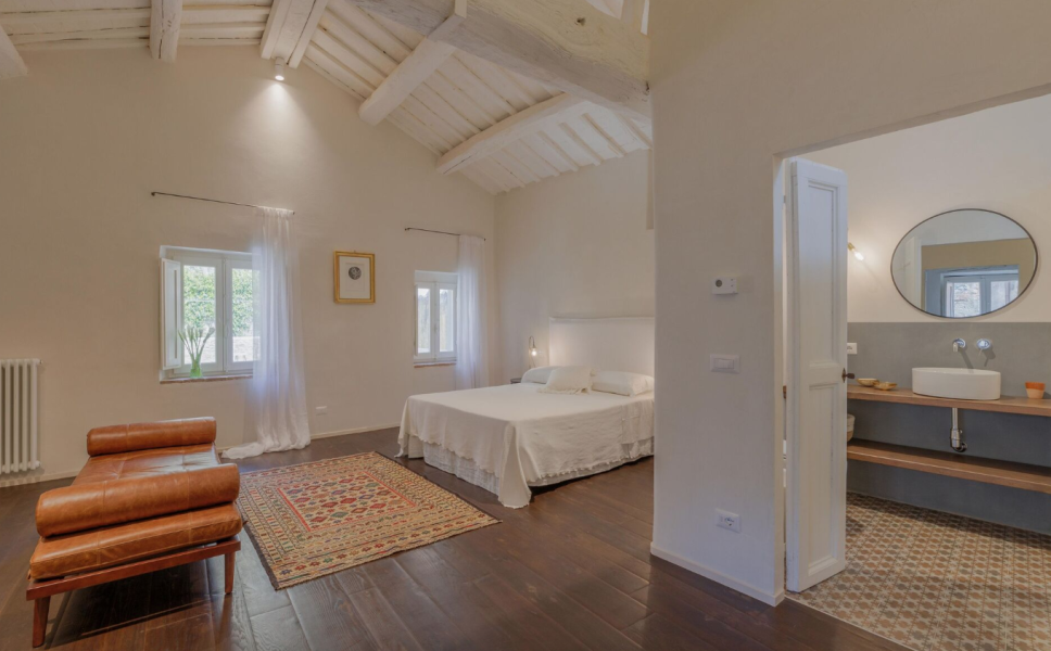 Apartment in the center with garden