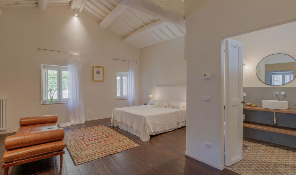 Apartment in the center with garden