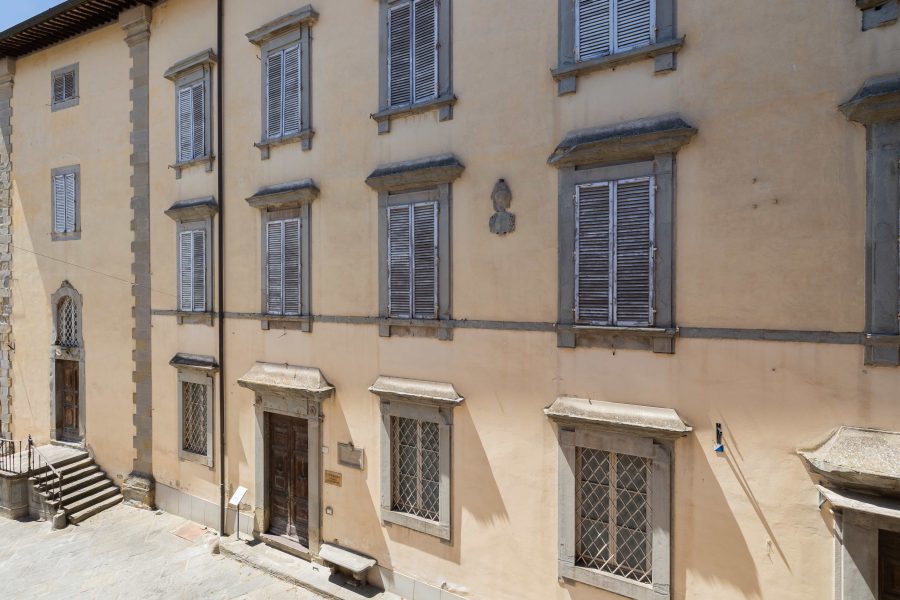 Townhouse in the center