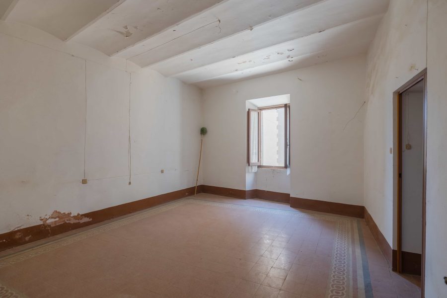 Townhouse in the center