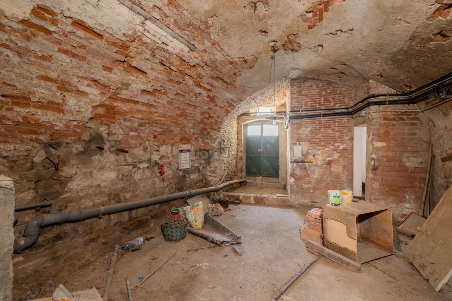 Townhouse in the center