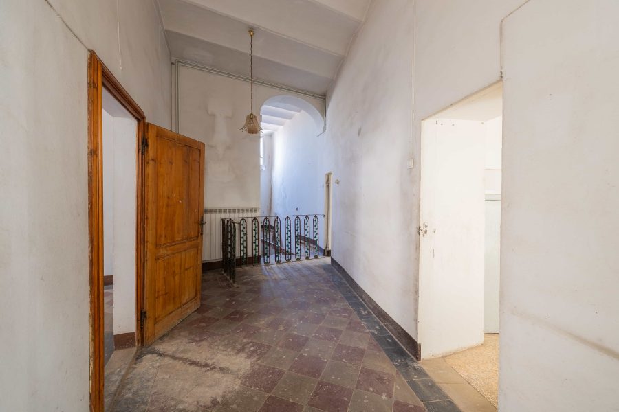 Townhouse in the center