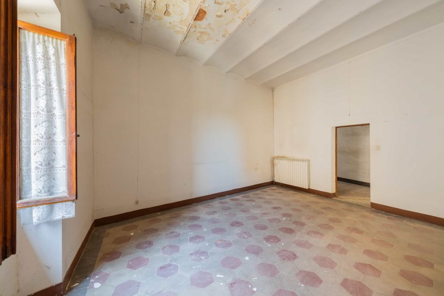 Townhouse in the center