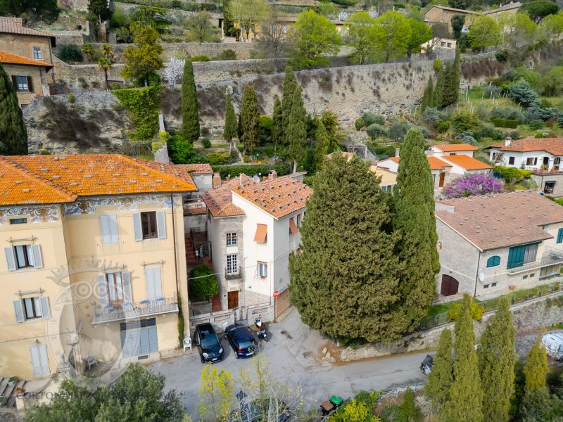 Villa in centro con giardino