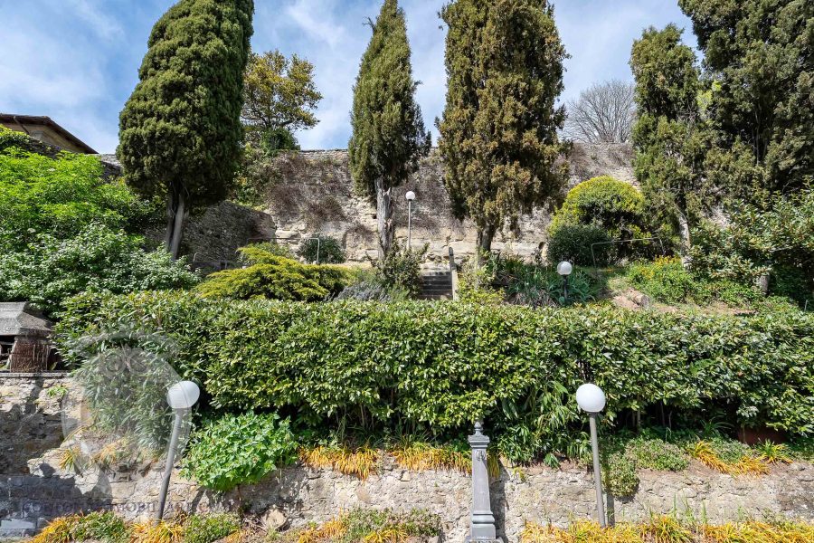 Villa in centro con giardino