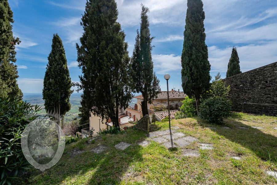 Villa in centro con giardino