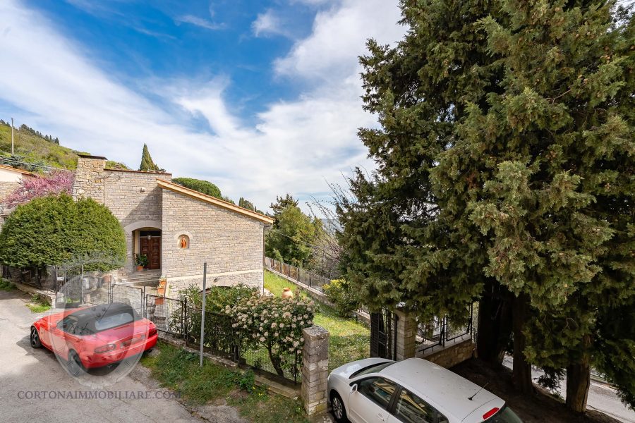 Villa in centro con giardino