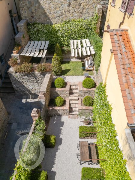 Appartamento in centro con giardino