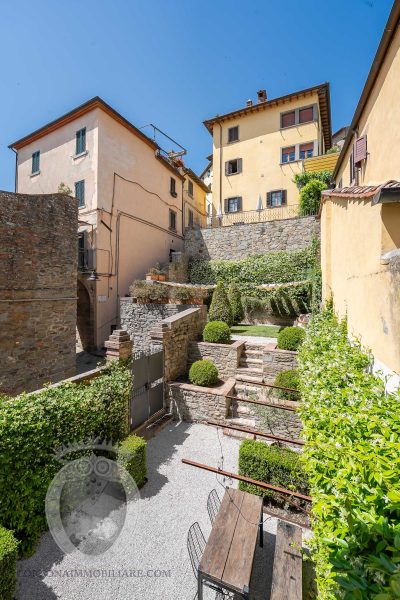 Appartamento in centro con giardino