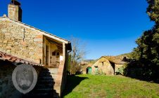 Farmhouse with annexes