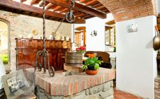 Farmhouse with annexes