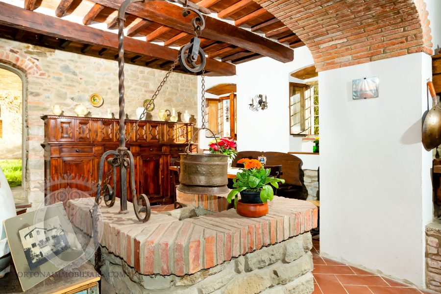 Farmhouse with annexes