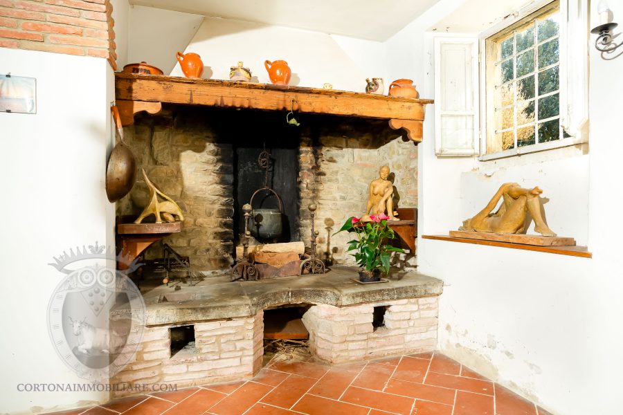 Farmhouse with annexes