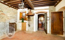 Casale con annessi