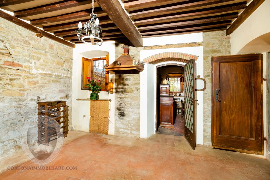 Casale con annessi