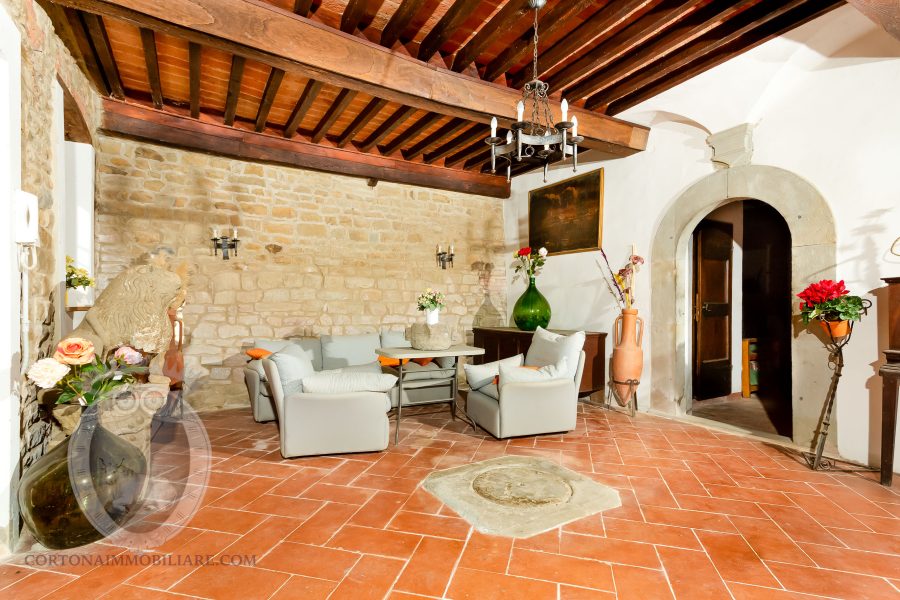 Farmhouse with annexes