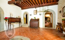 Casale con annessi
