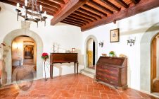 Farmhouse with annexes