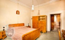 Casale con annessi