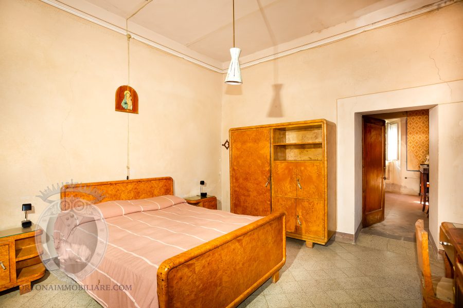 Casale con annessi