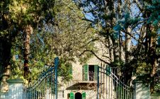 Casale con annessi
