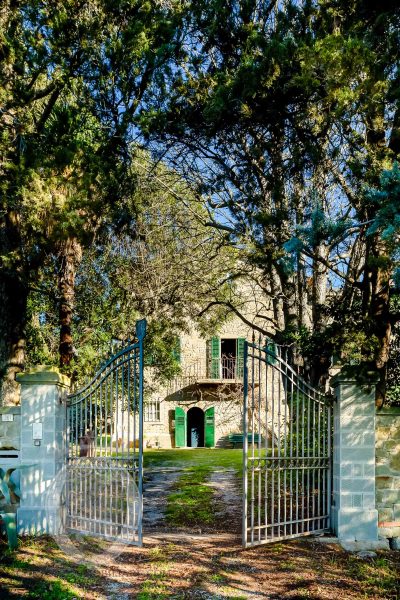 Casale con annessi