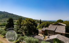 Farmhouse with annexes