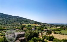 Casale con annessi