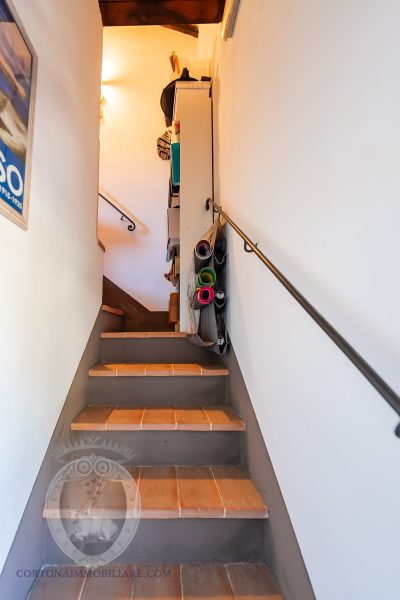Casa con giardino e piscina