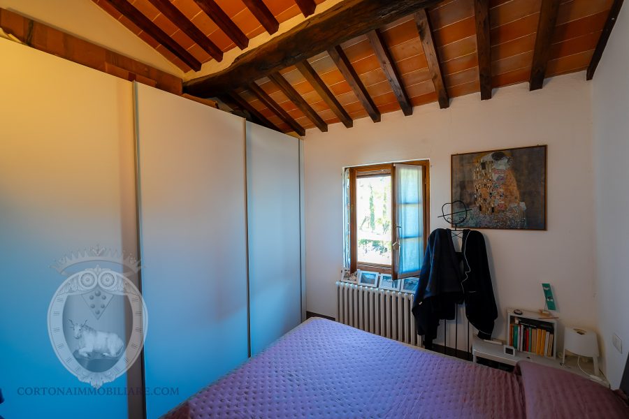 Casa con giardino e piscina