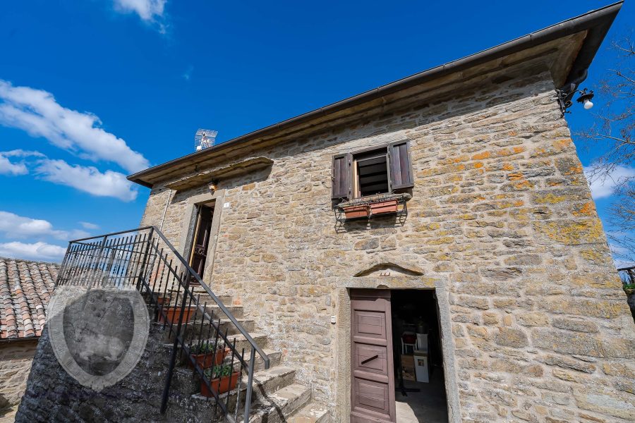 Stone farmhouse with annex and swimming pool