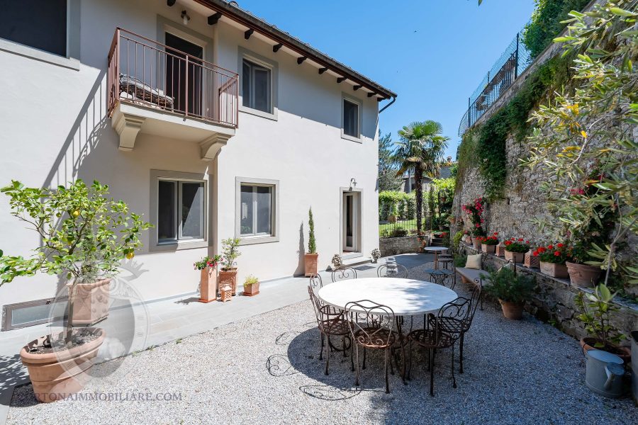 Villa in centro con giardino