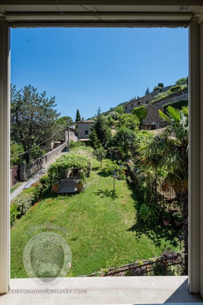 Villa in centro con giardino