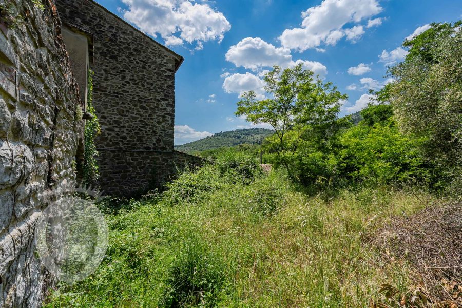 Casale con annesso