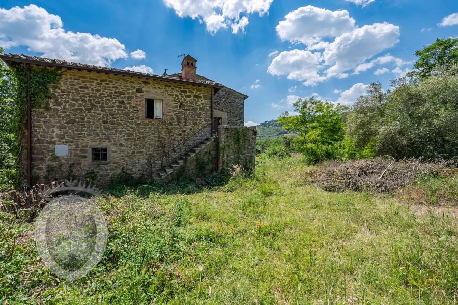 Casale con annesso
