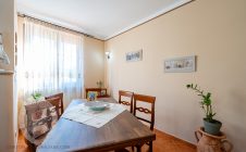 Casa indipendente con giardino