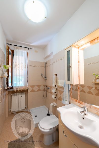 Casa indipendente con giardino