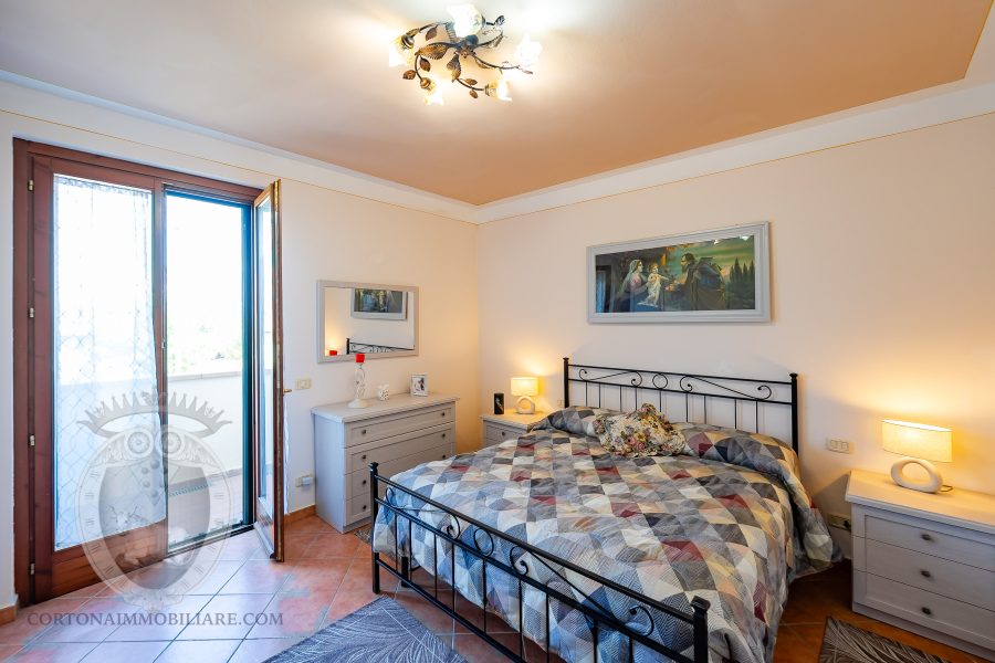 Casa indipendente con giardino