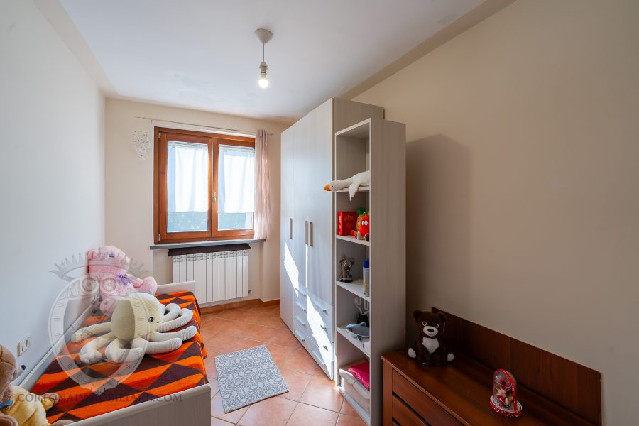 Casa indipendente con giardino