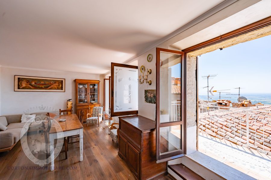 Appartamento in centro con mansarda e vista