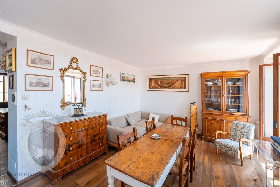 Appartamento in centro con mansarda e vista