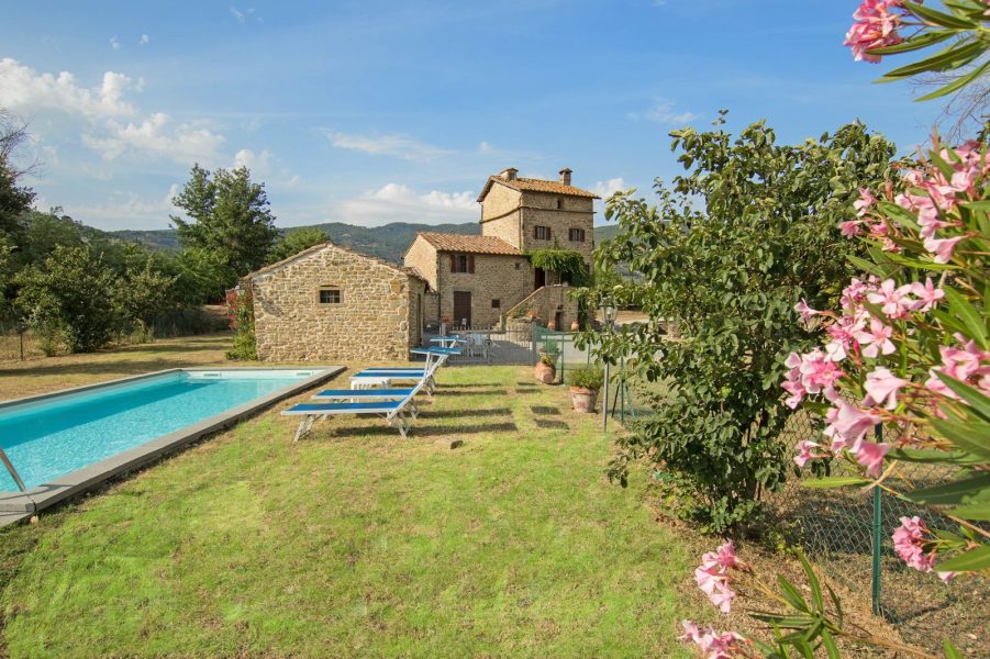 Villa stellata con piscina