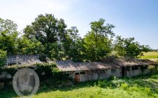 Farmhouse with annexes